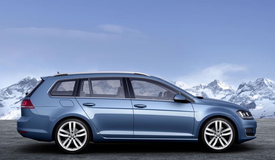 Volkswagen Golf Variant TSI BlueMotion 2013 года  (фото 13 из 17)